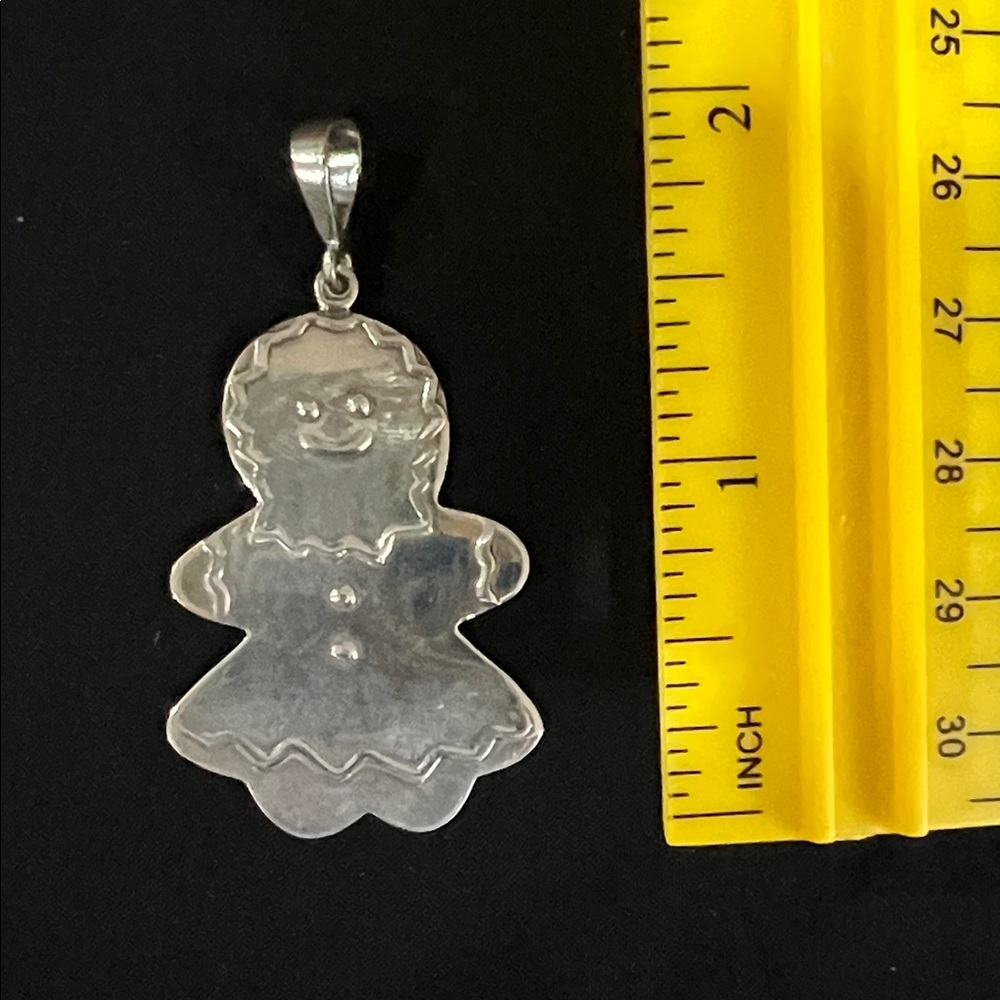 Sterling Silver 925 Gingerbread Girl Pendant Charm 5.9 grams